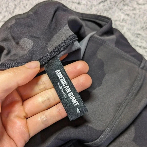 NEW American Giant Black Gray Camo Leggings Size 4 Pocket Power Legging - Picture 4 of 5